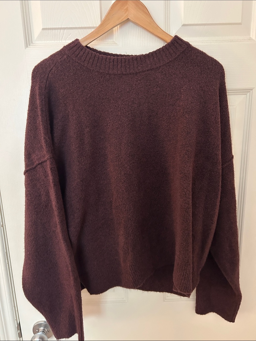 American Eagle Outfitters Crewneck Sweater in Burgundy/brown